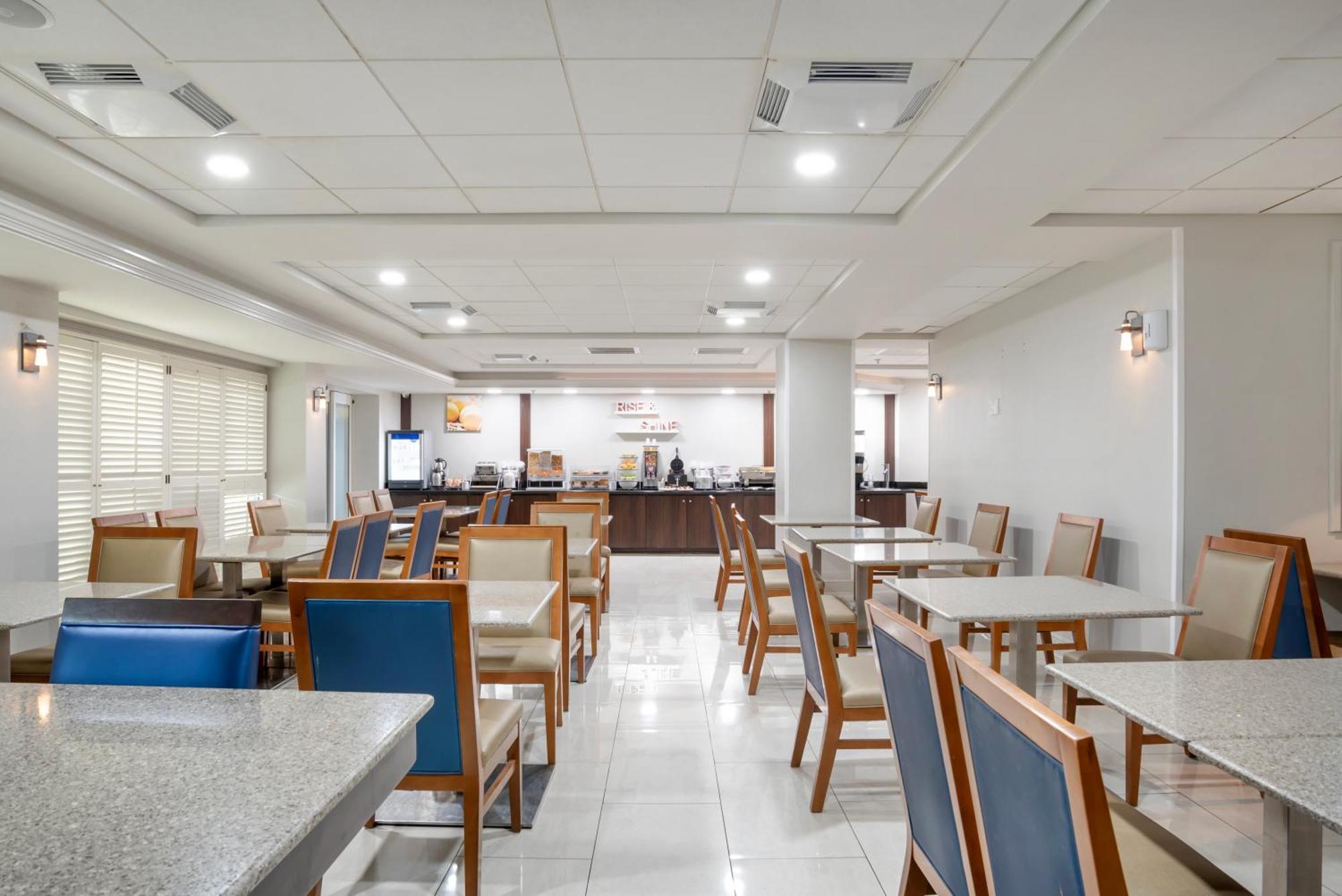Comfort Inn & Suites New Orleans Airport North Kenner Exterior foto