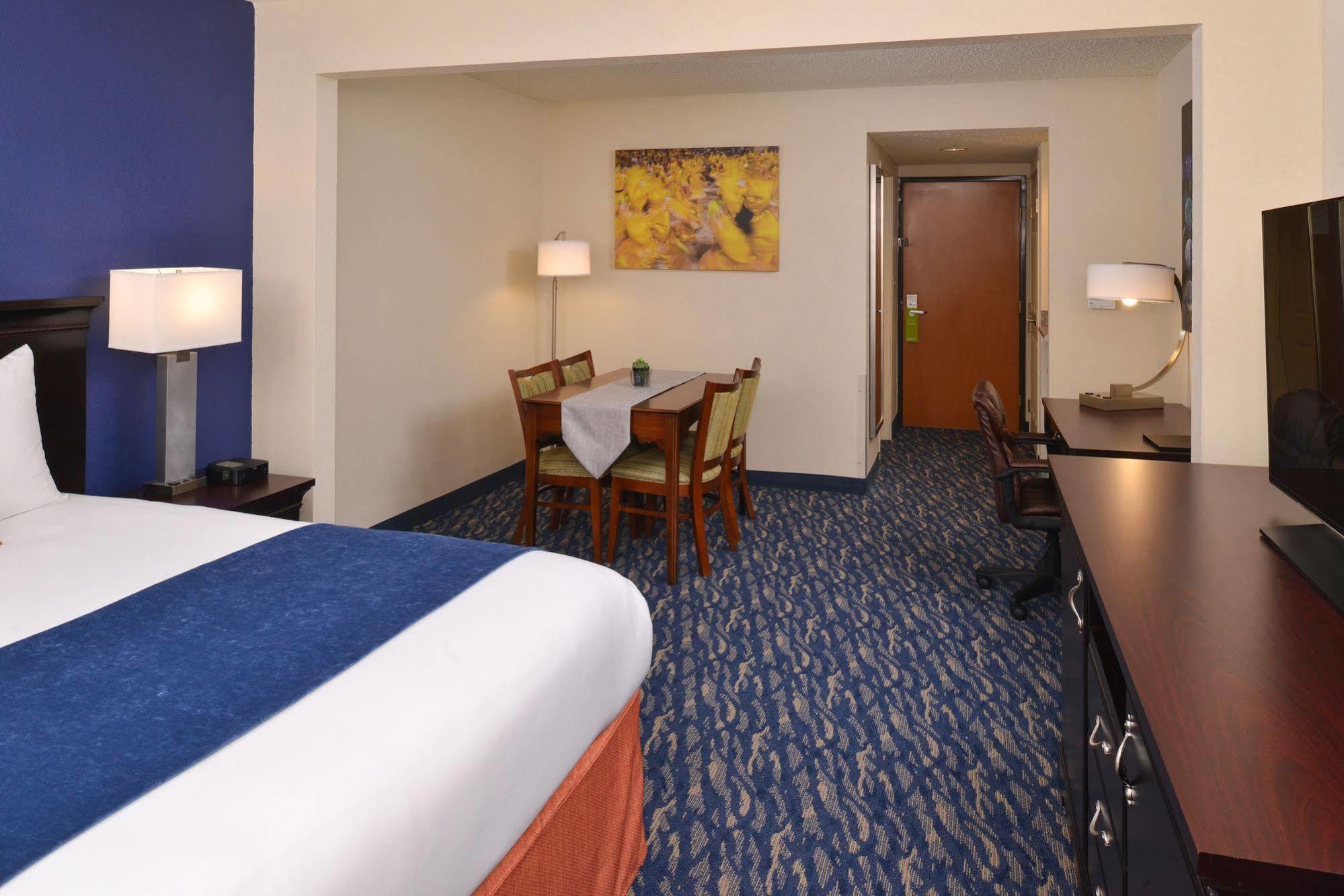 Comfort Inn & Suites New Orleans Airport North Kenner Exterior foto